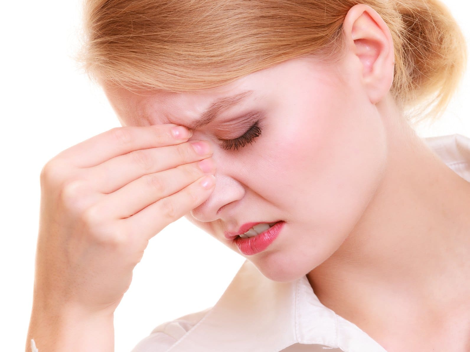 Хроническая заложенность носа у взрослых. Дискомфорт в переносице. Болит насморк.